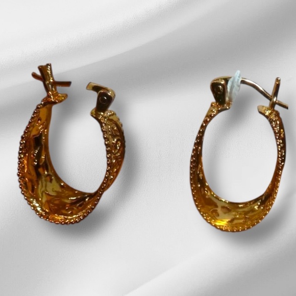 Shiny Gold Filigree, Silver Plated, Cut Out Design, Oval Open Hoop Earrings New - Picture 9 of 11